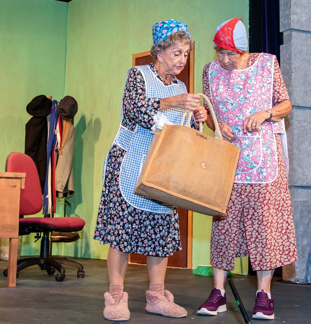 057DirtyDusting